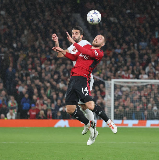 埃德森在过 埃德森在过