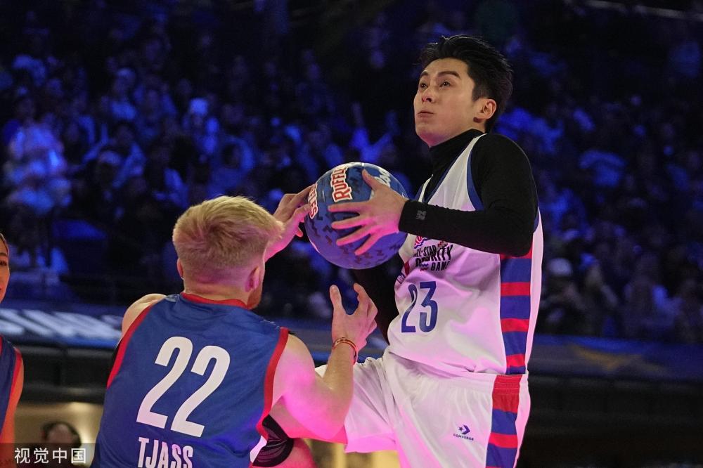 在让后防线 在让后防线